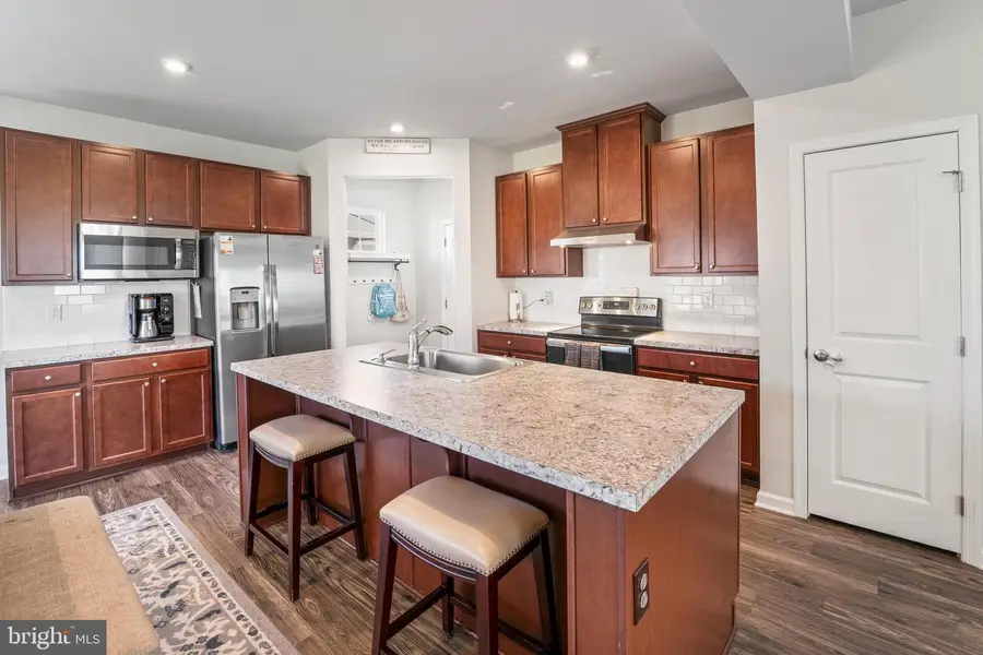 221 Weston Dr, Woolwich, NJ 08085 - #3