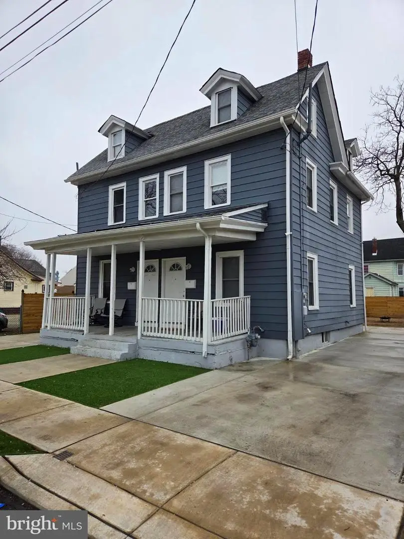16-18 E Washington St, Paulsboro, NJ 08066 - #1