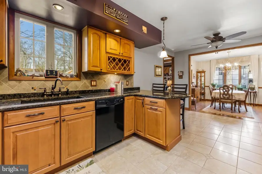 1125 Arbutus Ave, Williamstown, NJ 08094 - #3