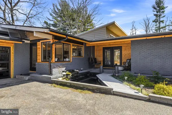 1528 E Malaga Rd, WILLIAMSTOWN, NJ 08094