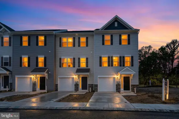 1 Victorian Way, WEST DEPTFORD, NJ 08096