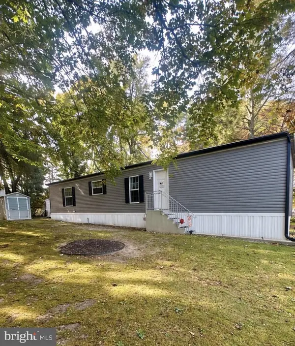 31 Maple Ave, MULLICA HILL, NJ 08062