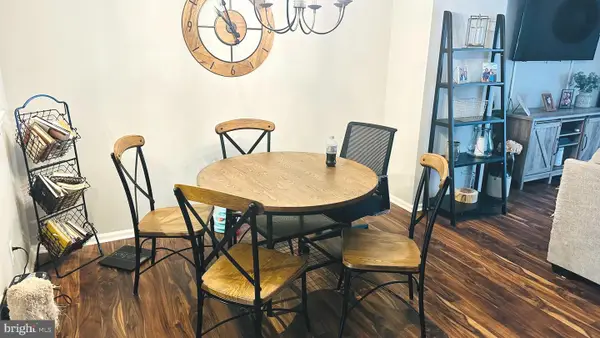 16 Winterberry, GLASSBORO, NJ 08028