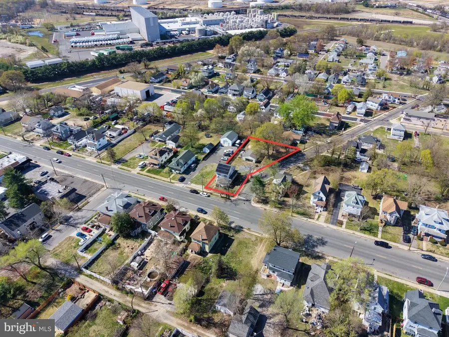 403 W Broad St, Paulsboro, NJ 08066 - #3
