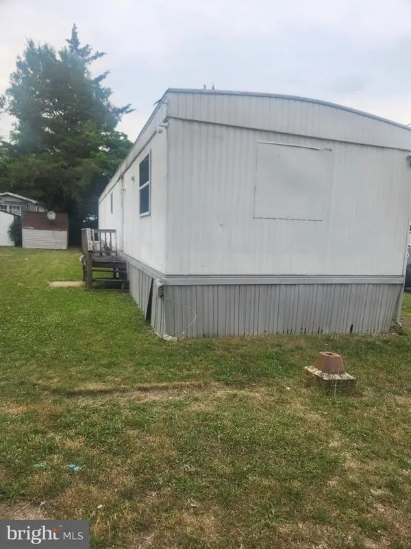 205 Delaware, WILLIAMSTOWN, NJ 08094