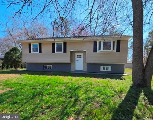 804 Pine Ave, CLAYTON, NJ 08312