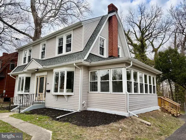 246 Briar Hill Ln, WOODBURY, NJ 08096