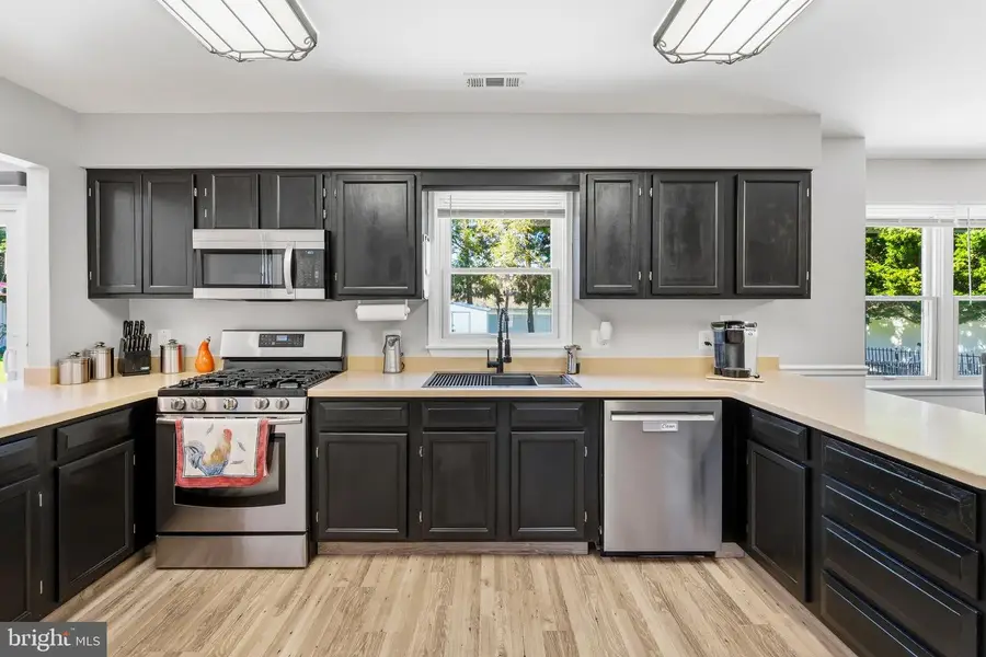 12 Dover Pl, Swedesboro, NJ 08085 - #3