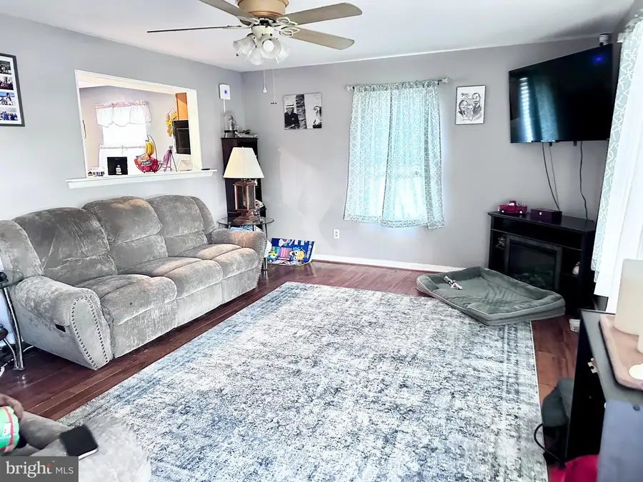 212 N Vine St, Clayton, NJ 08312 - #3