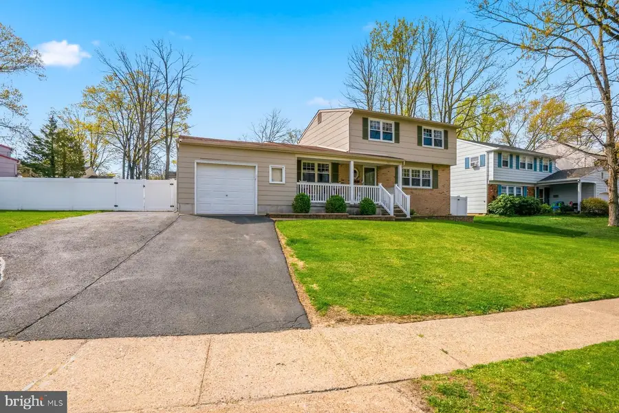 1031 Putnam Pl, Blackwood, NJ 08012 - #2