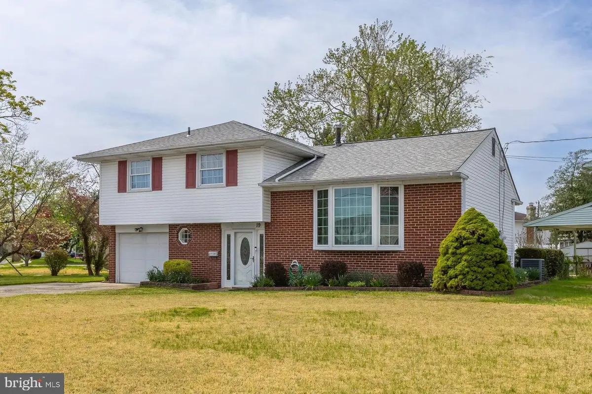19 Fairmount Dr, Glassboro, NJ 08028 - #1