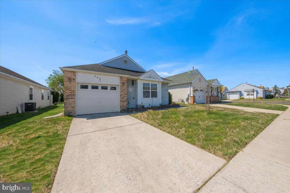 662 Barbados Dr, Williamstown, NJ 08094 - #1