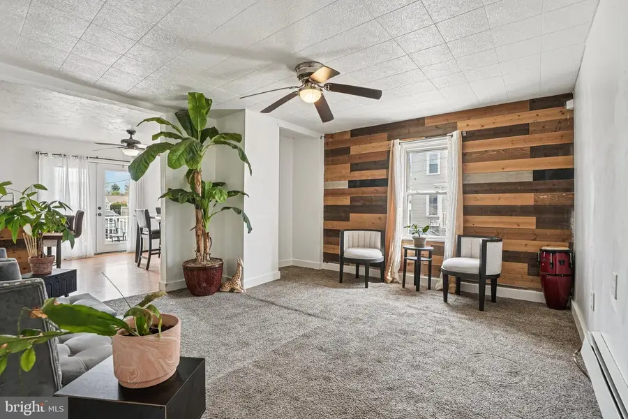 1013 N Chestnut St, Paulsboro, NJ 08066 - #3