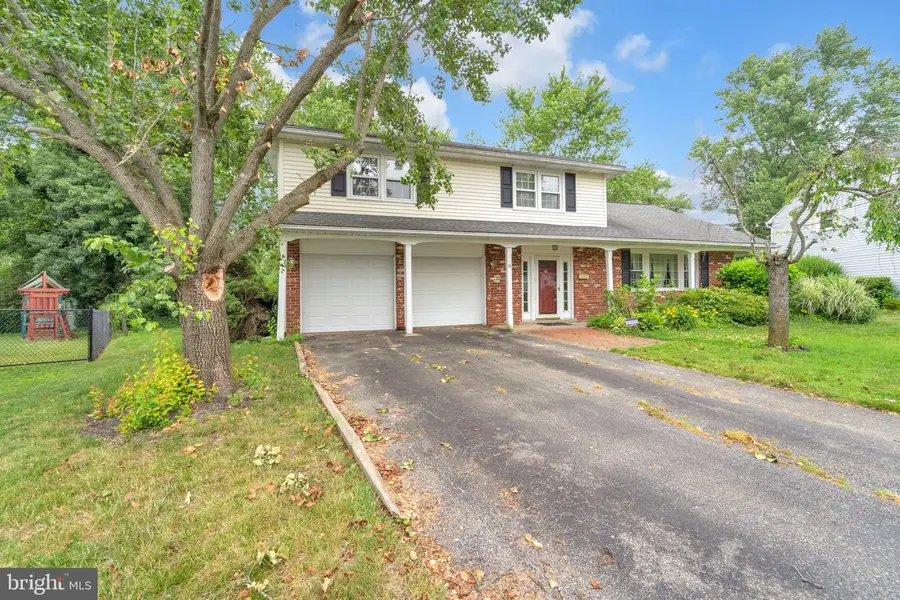 8 Hastings Ct, Blackwood, NJ 08012 - #3