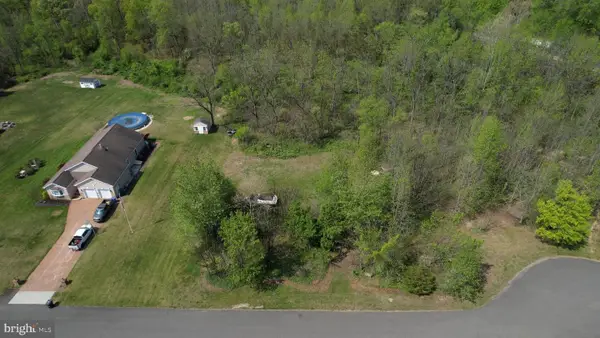 140 Winding Way, SWEDESBORO, NJ 08085