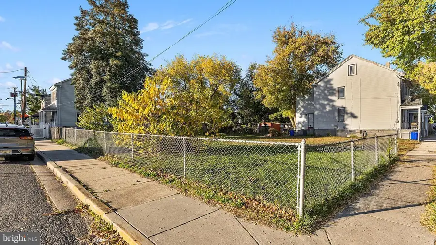 607 Green St, Woodbury, NJ 08096 - #3