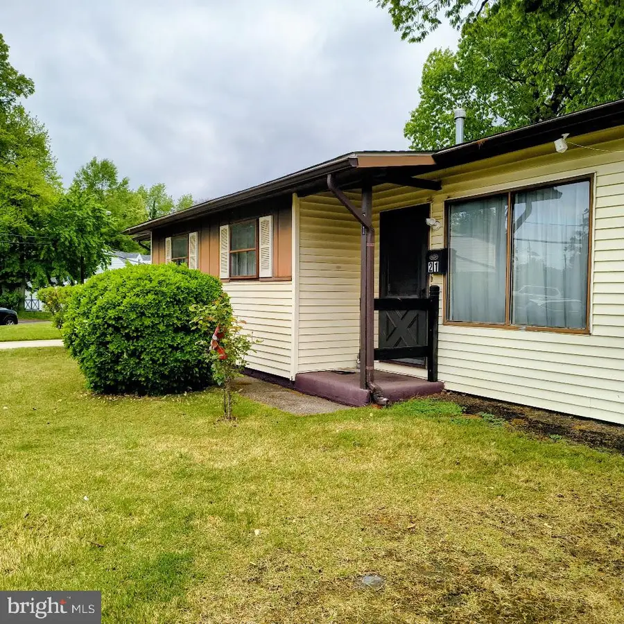 21 Gilbert Ave, Westville, NJ 08093 - #3