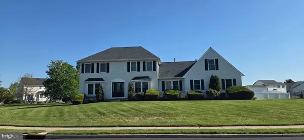 824 Canvasback Dr, MULLICA HILL, NJ 08062