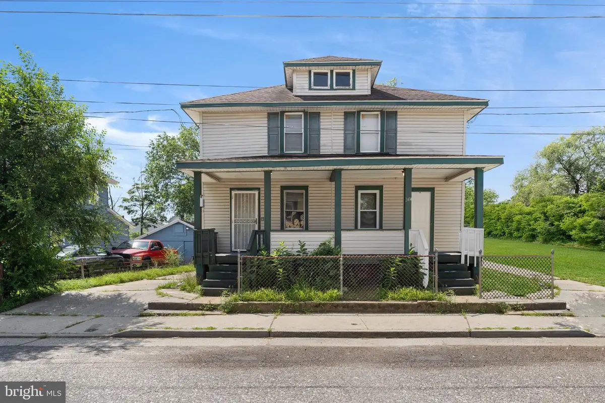 26 E Adams St, Paulsboro, NJ 08066 - #1