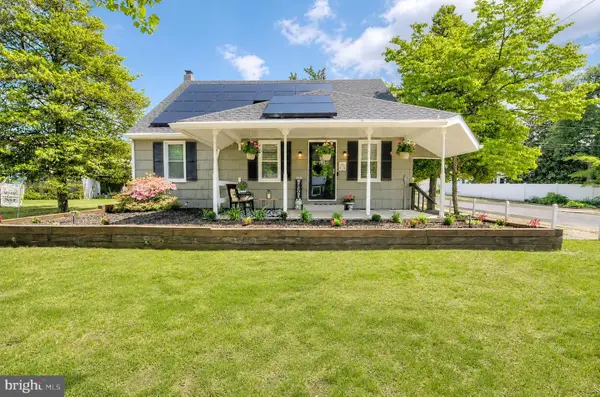 421 New Jersey Ave, NATIONAL PARK, NJ 08063