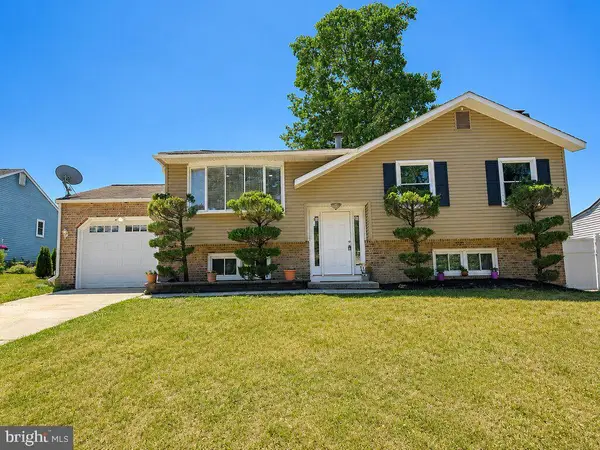 11 Lanark, BLACKWOOD, NJ 08012