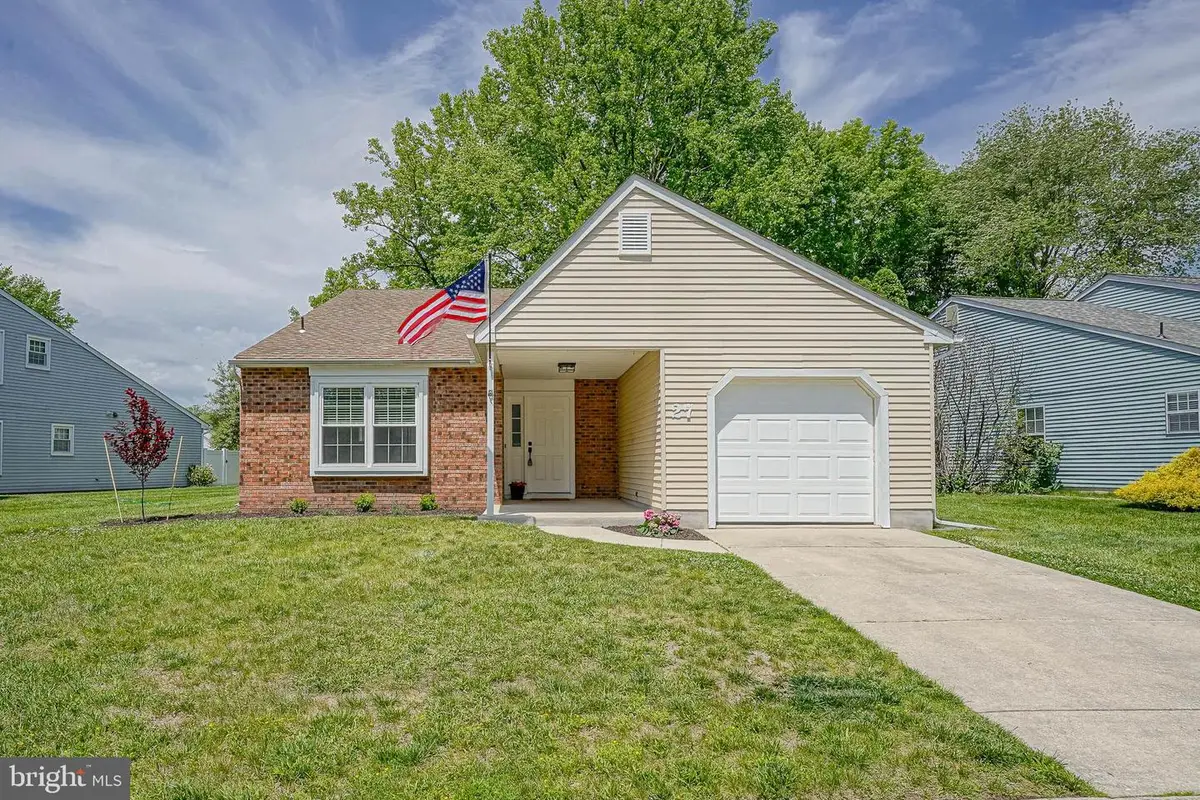 27 Lakebridge Dr, Deptford, NJ 08096 - #1