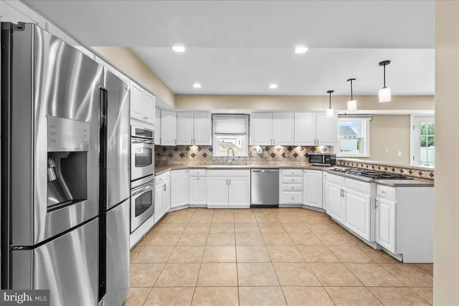 70 Twin Ponds Dr, Sewell, NJ 08080 - #3