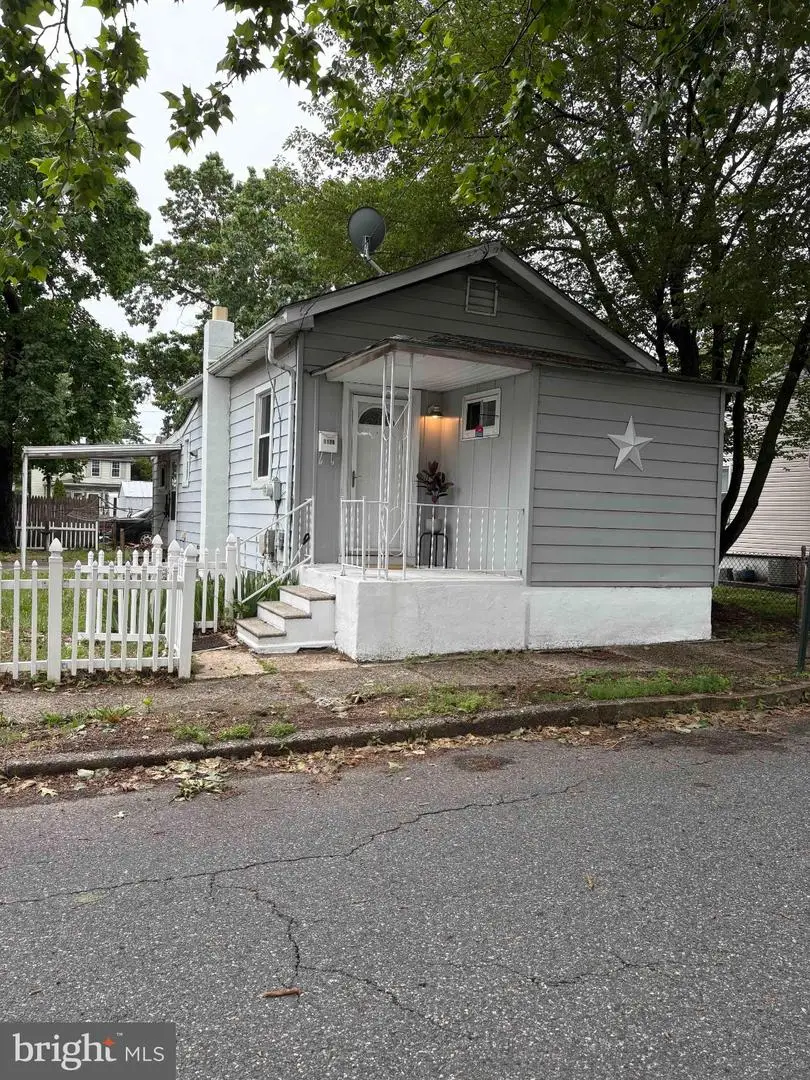 1106 Philadelphia Ave, National Park, NJ 08063 - #2