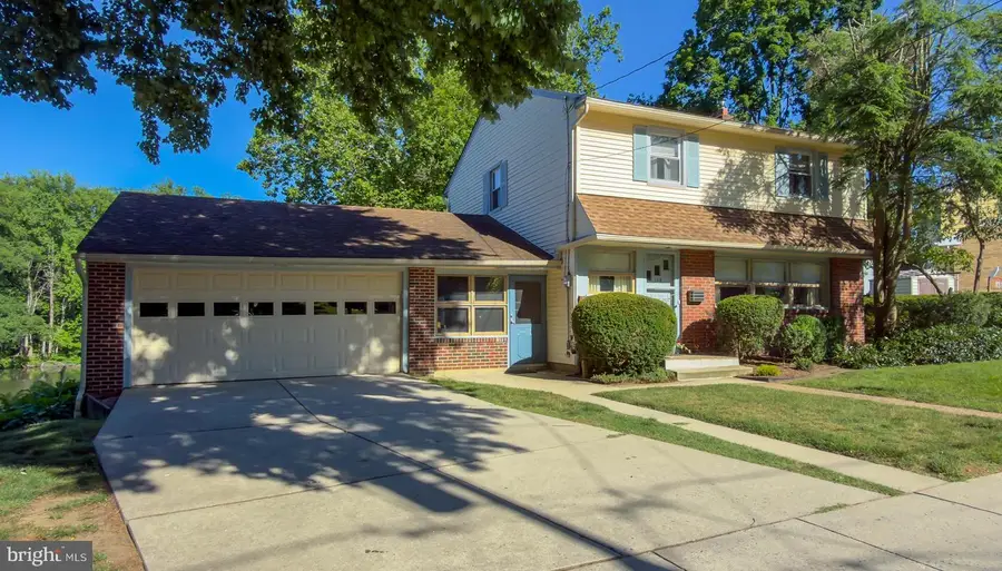 146 N Maple St, Woodbury, NJ 08096 - #2