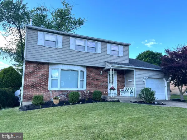 14 School House Ln, BLACKWOOD, NJ 08012