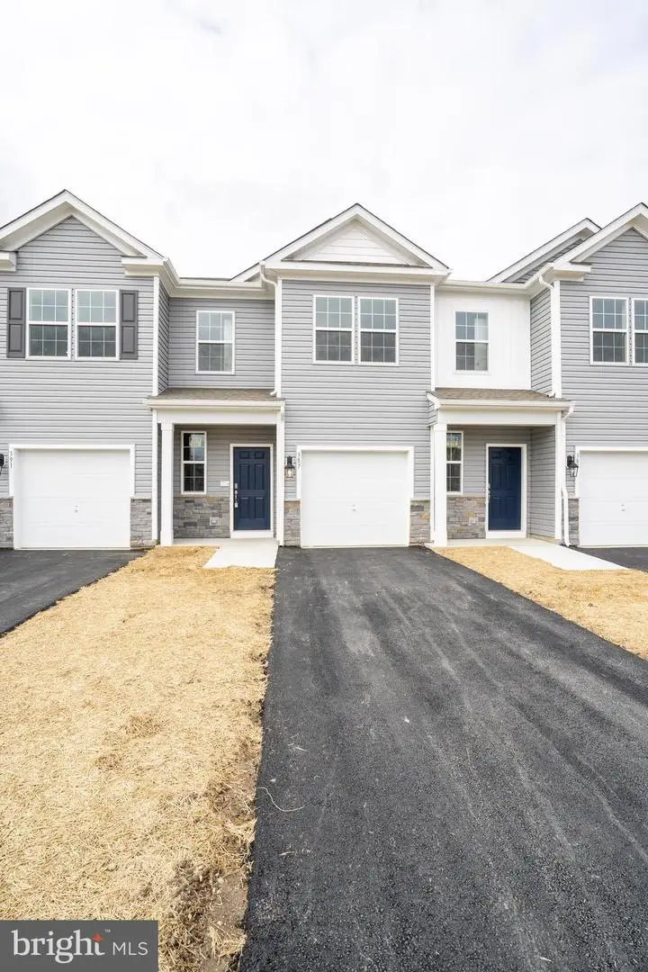 387 Mazzeo Dr, Glassboro, NJ 08028 - #1