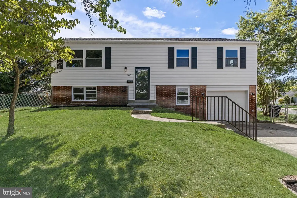 1051 Bradford Dr, Williamstown, NJ 08094 - #1