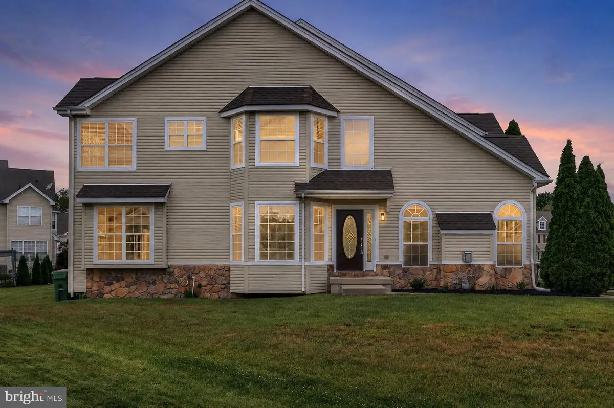 323 Keswick Dr, Swedesboro, NJ 08085 - #1