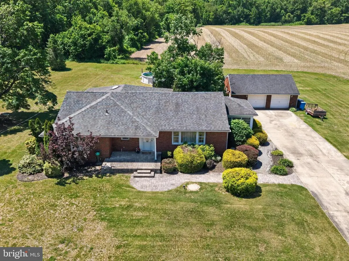 49 W Tomlin Station Rd, Mickleton, NJ 08056 - #1