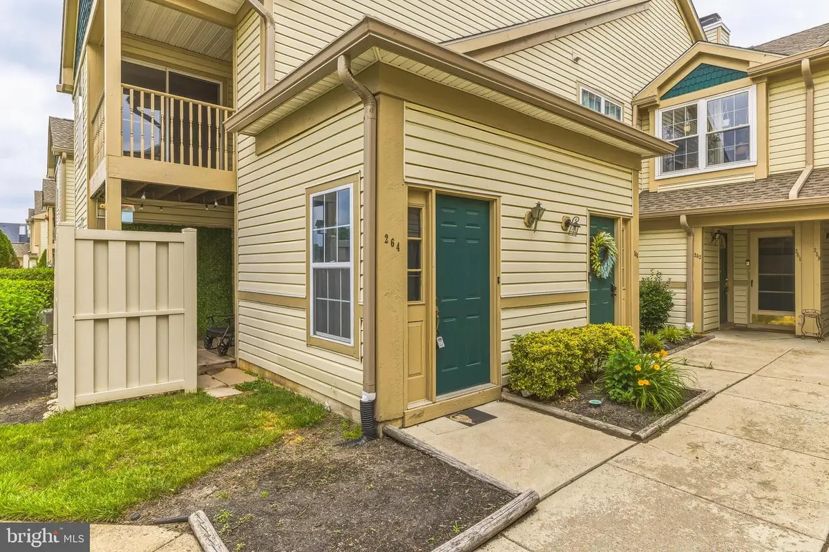 264 Steeplechase Ct, Woodbury, NJ 08096 - #1
