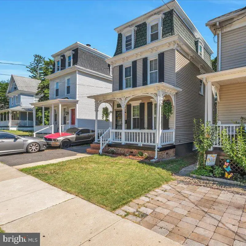 64 E Centre St, Woodbury, NJ 08096 - #3