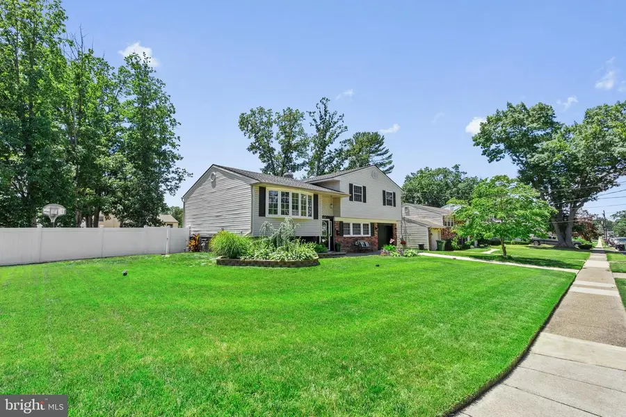 1049 Standish Dr, Blackwood, NJ 08012 - #2