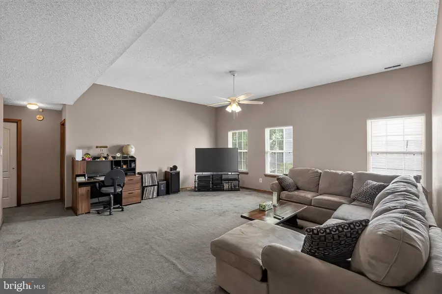 629 Panama Ct, Williamstown, NJ 08094 - #3