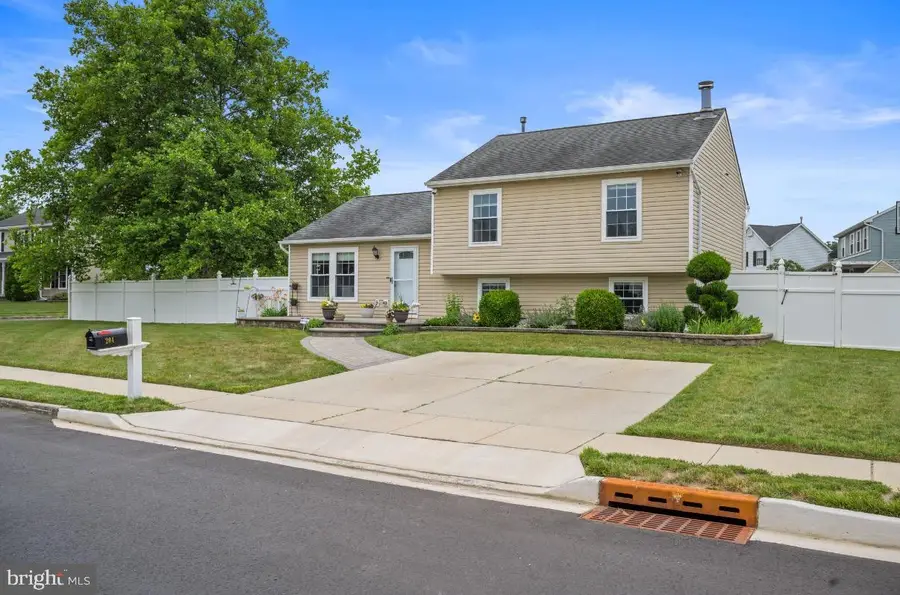 204 Lomond Rd, Williamstown, NJ 08094 - #2