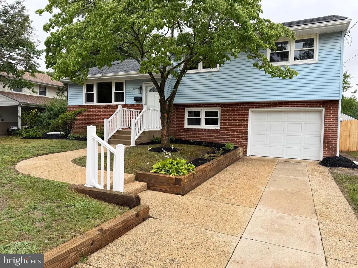 18 Nassau Ave, West Deptford, NJ 08096 - #1