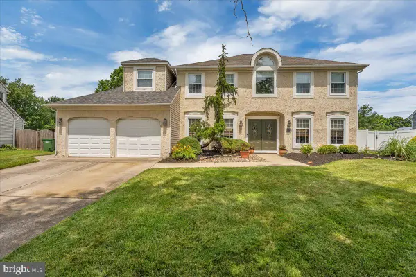27 Spring Mill Dr, SEWELL, NJ 08080