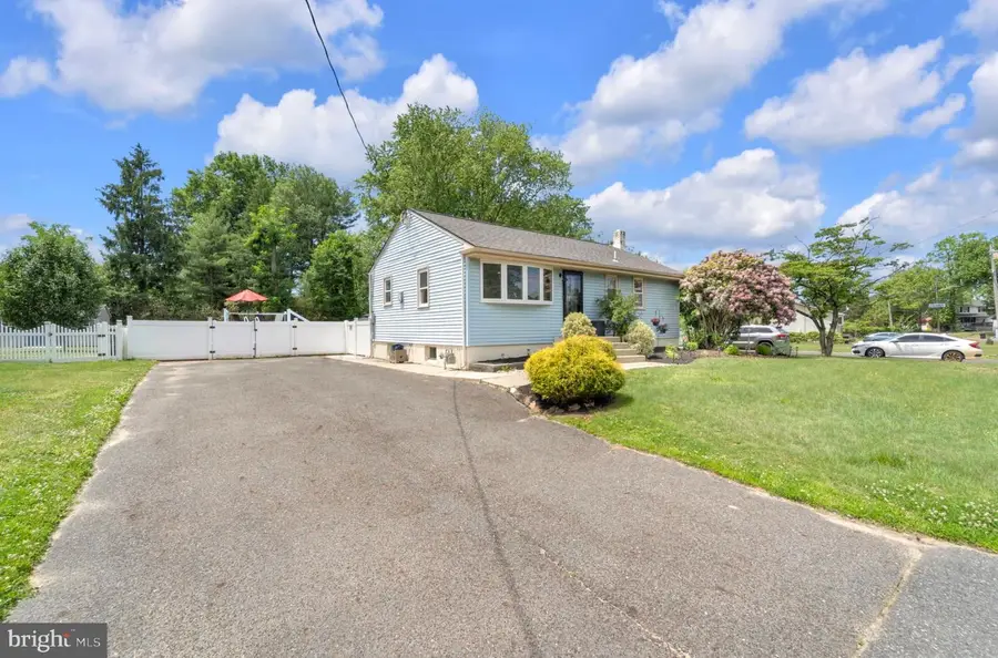 1181 Byrd Dr, Woodbury, NJ 08096 - #3