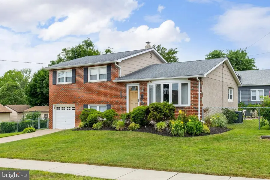202 N 4th St, National Park, NJ 08063 - #2