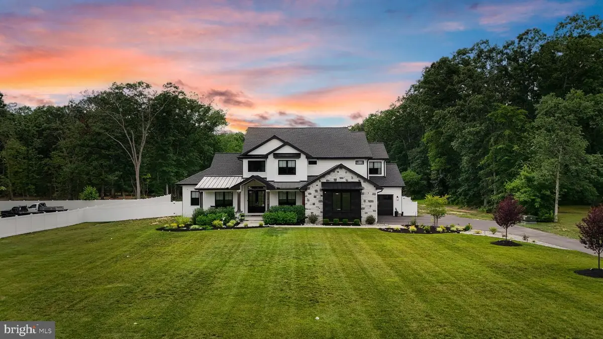 2731 Fries Mill Rd, Williamstown, NJ 08094 - #1