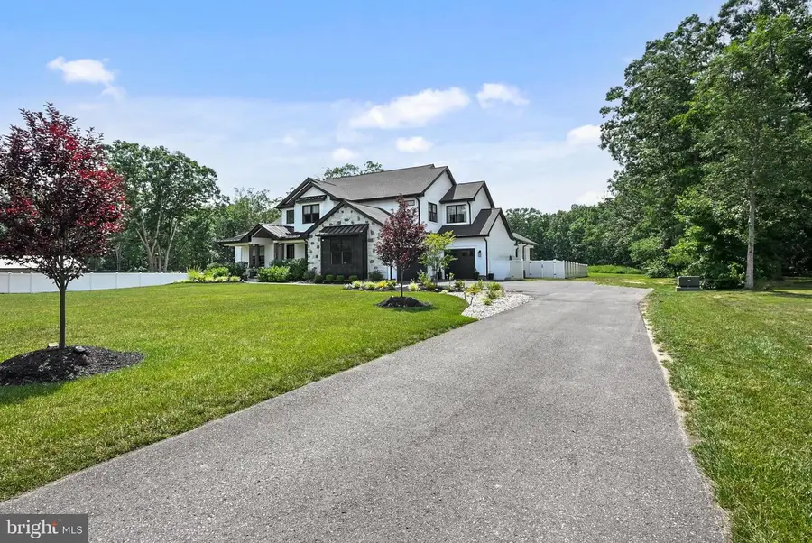 2731 Fries Mill Rd, Williamstown, NJ 08094 - #3