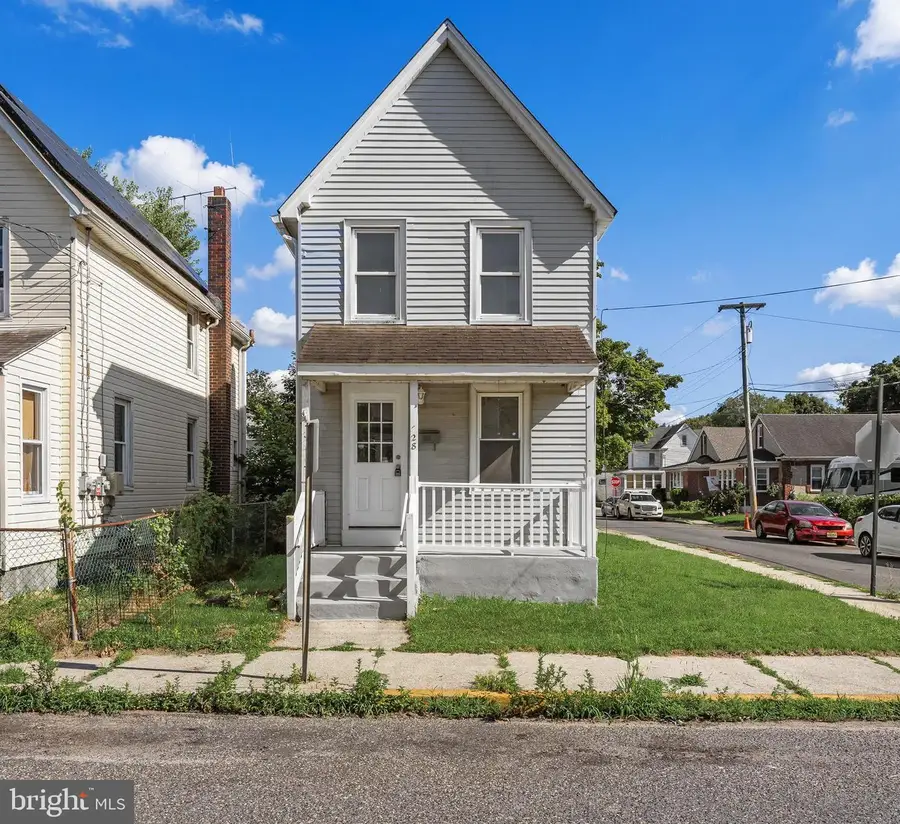 28 W Monroe St, Paulsboro, NJ 08066 - #2