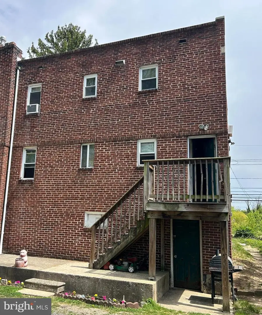 73 S Evergreen Ave, Woodbury, NJ 08096 - #2