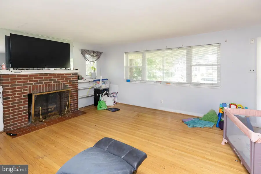 357 Nassau Ave, Paulsboro, NJ 08066 - #3