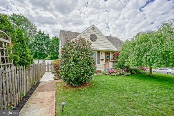 18 Andy Snyder Rd, DEPTFORD, NJ 08096