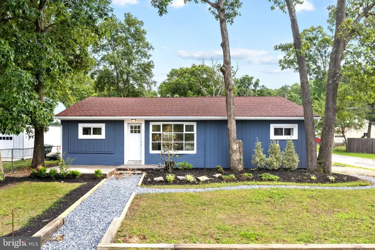 2105 Lakeside Dr, Williamstown, NJ 08094 - #1